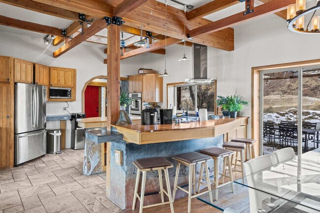 Building Photo - 84 Arcturus Dr