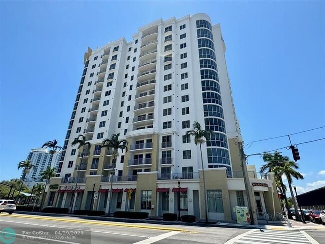 Building Photo - 1830 Radius Dr