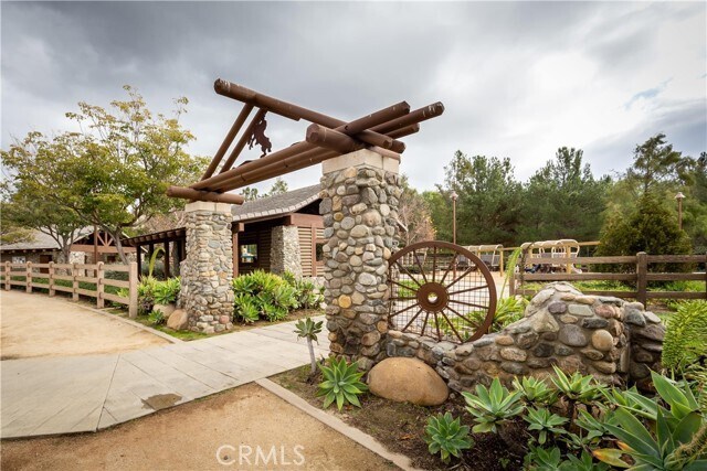 Building Photo - 2635 Burrier Ln