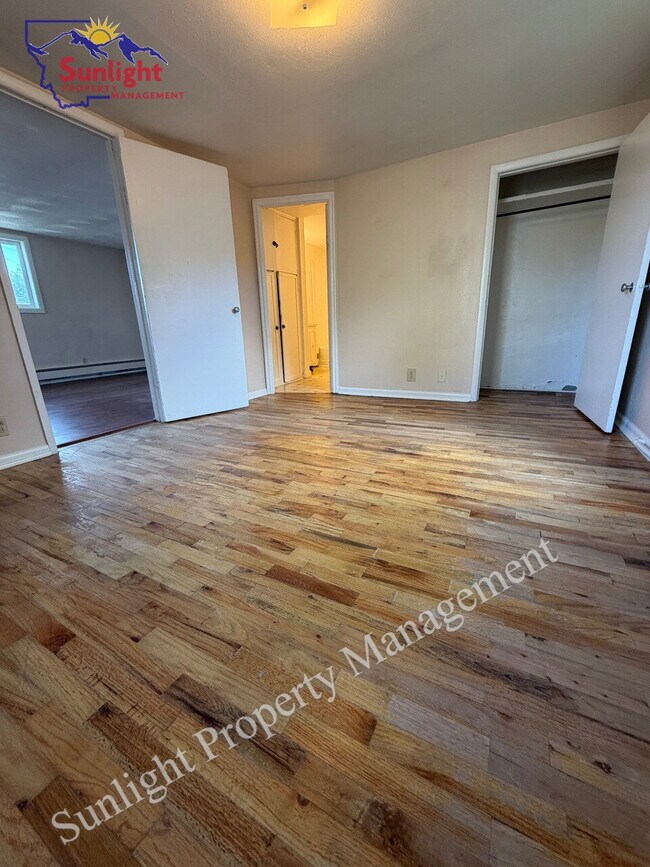 Building Photo - 2 Bed 1 Bath Single Family