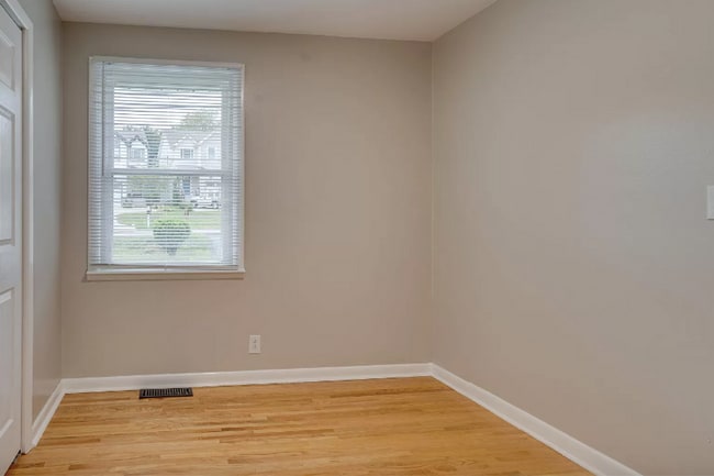 Building Photo - 3 bedroom home in Charlotte Park