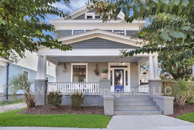 Primary Photo - 517 E 40th St