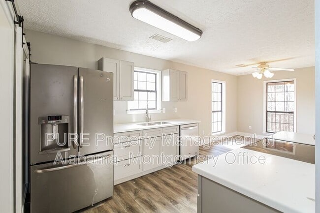 Building Photo - 95 Oakwood Dr