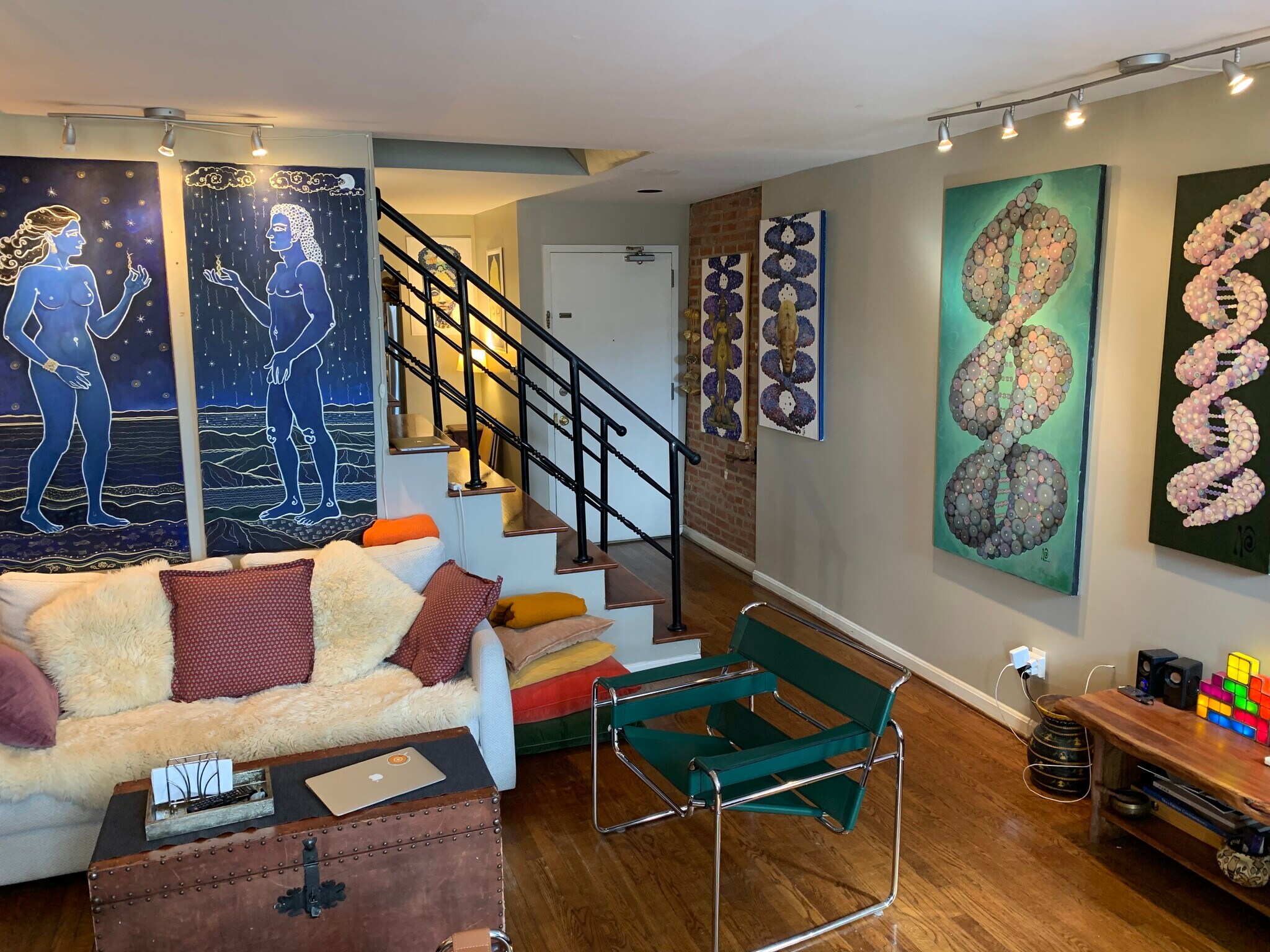 Building Photo - 410 11th St NE