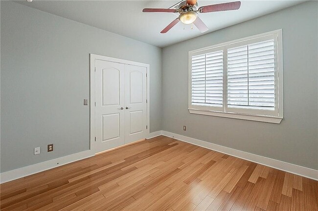 Building Photo - 13420 Lyndhurst St