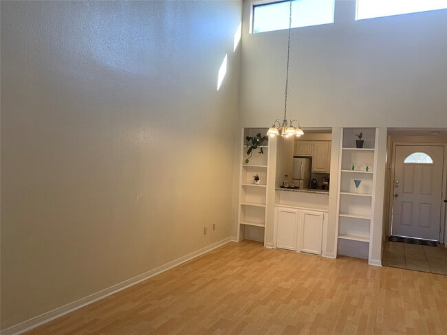 Building Photo - 10075 Westpark Dr