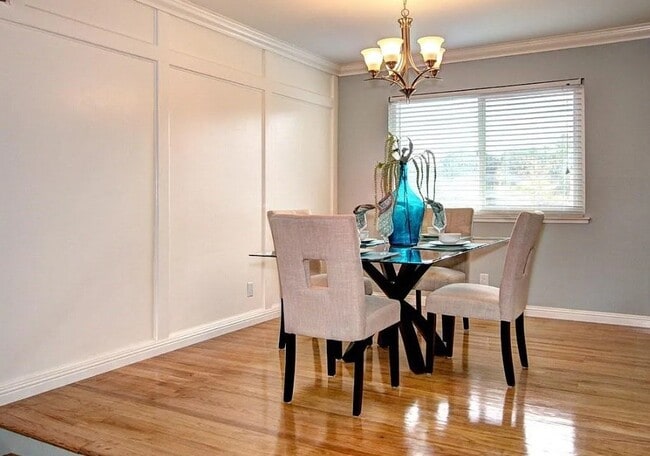 Building Photo - 5954 Sorrel Ave