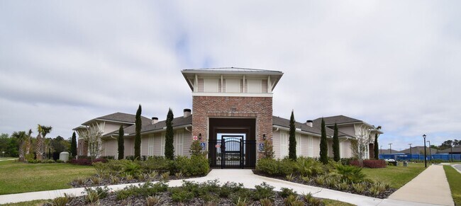 Building Photo - Welcome to Alta Lakes -  A Beautiful 4 Bed...
