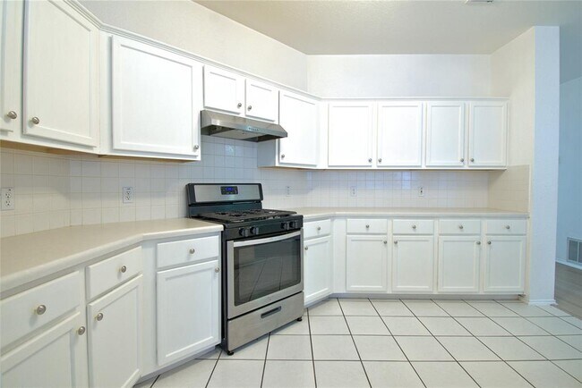 Building Photo - 1401 Haley Gray Dr