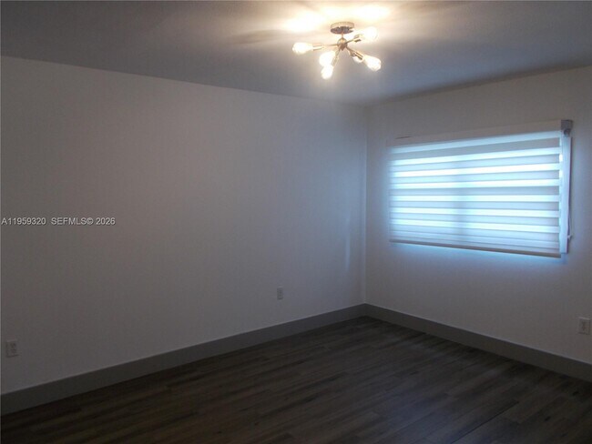 Building Photo - 701 SW 141st Ave