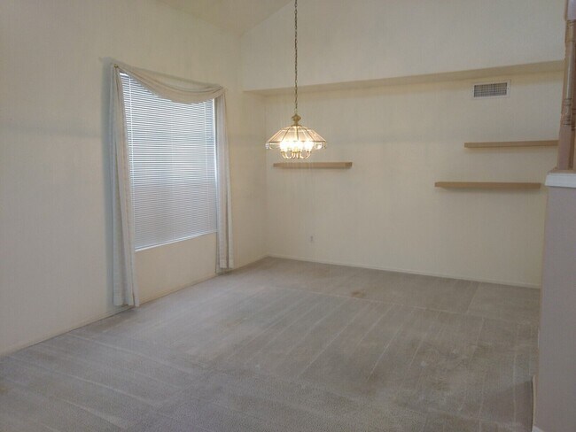 Building Photo - 3213 E Rosemonte Dr