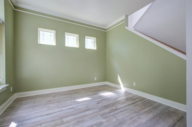 Building Photo - 2217 Daniel Island Dr