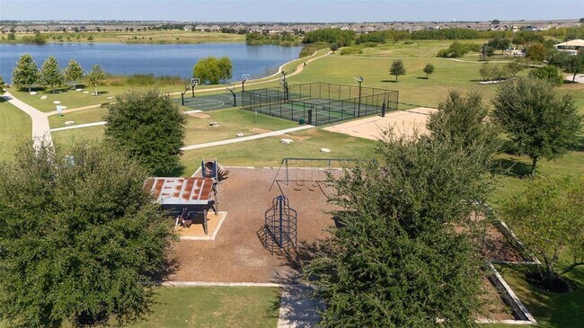 Building Photo - 2953 Diego Dr