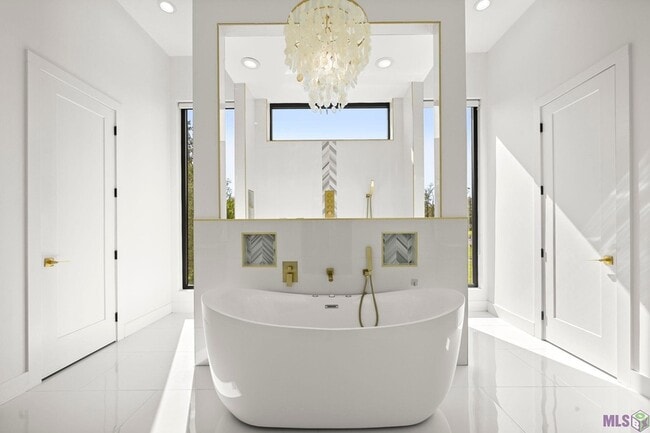 Building Photo - 9825 Fawn Vw Dr