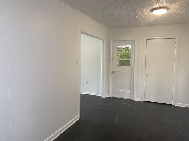 Building Photo - 2108 Independence St