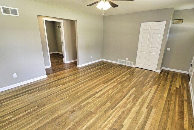 Building Photo - 2635 Netherton Dr