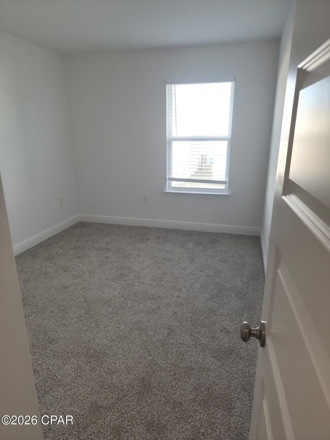 Building Photo - 460 Melrose Wy