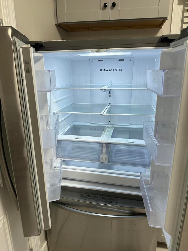 Building Photo - 313 Capital Ave