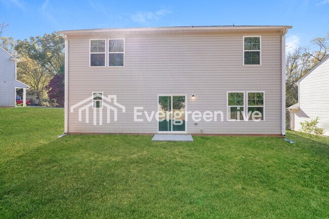 Building Photo - 125 Raymond St