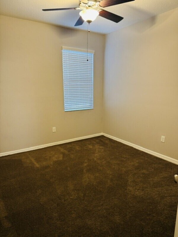 Building Photo - 8222 Willow Beach Dr