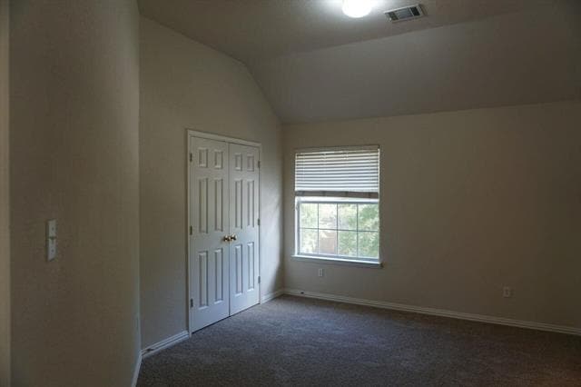 Building Photo - 3029 Golden Gate Dr