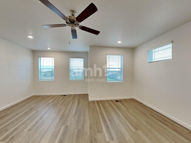 Building Photo - 26155 E Calhoun Pl