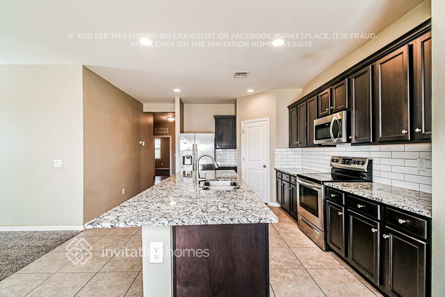 Building Photo - 30461 N Opal Dr