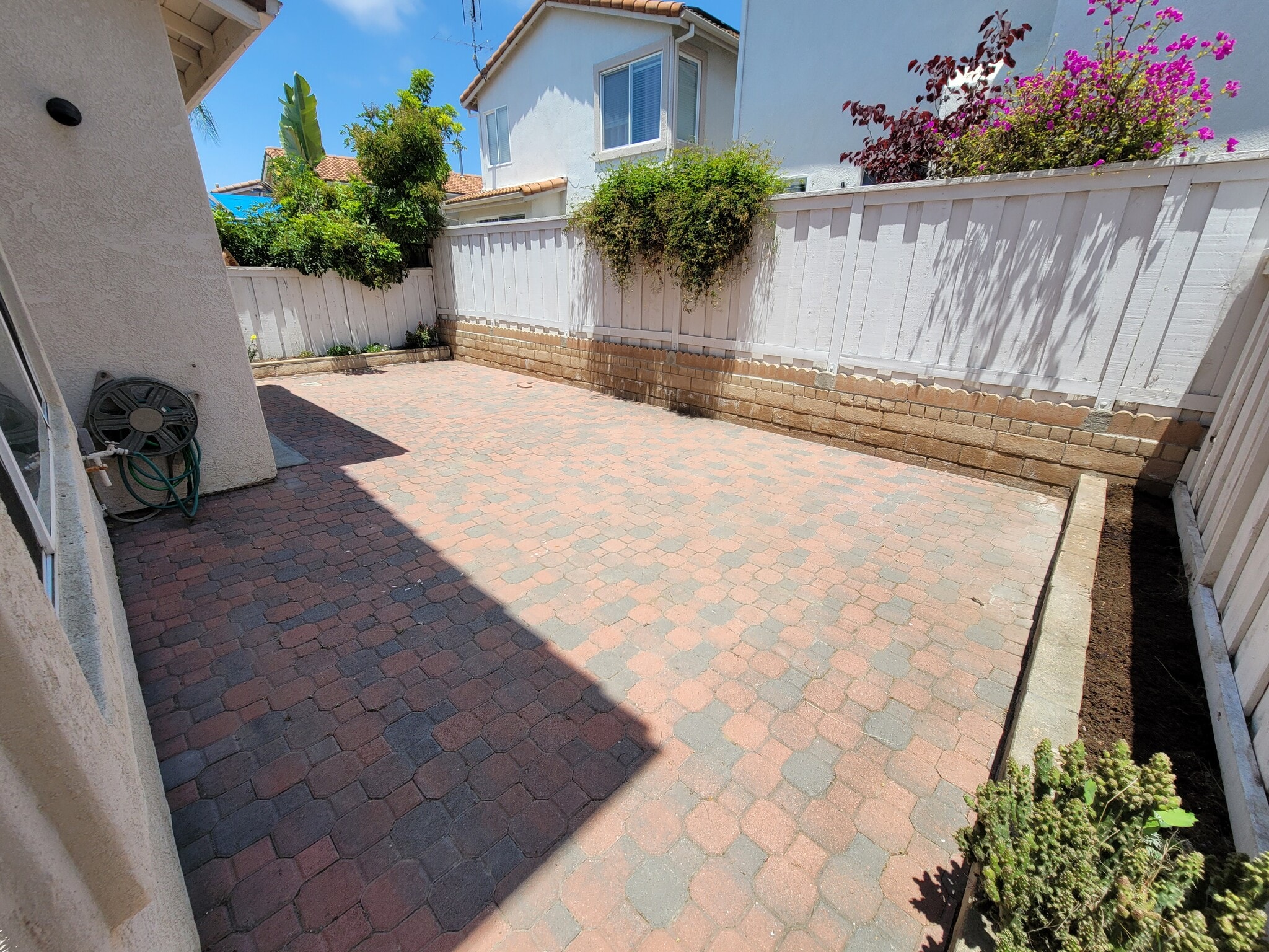 Building Photo - 11559 Compass Point Dr N