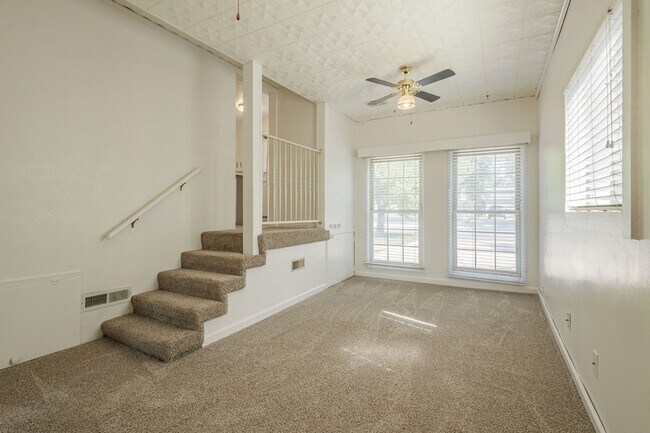 Building Photo - 1507 Rood Ave
