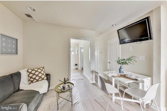 Building Photo - 1720 H St NE