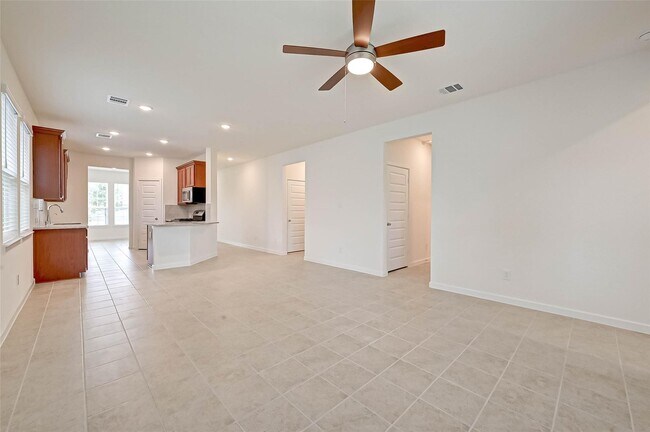 Building Photo - 8022 Pinebrook Arbor Ct
