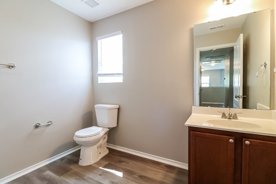 Building Photo - 283 Rowan Dr