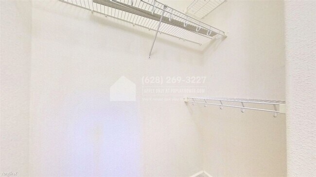Building Photo - 3 br, 3 bath Townhome - 602 Cedarville Ln -