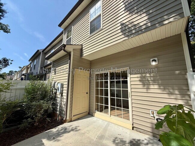Building Photo - 533 Matheson Place