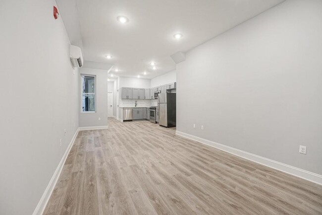 Building Photo - 1156 S 52nd St