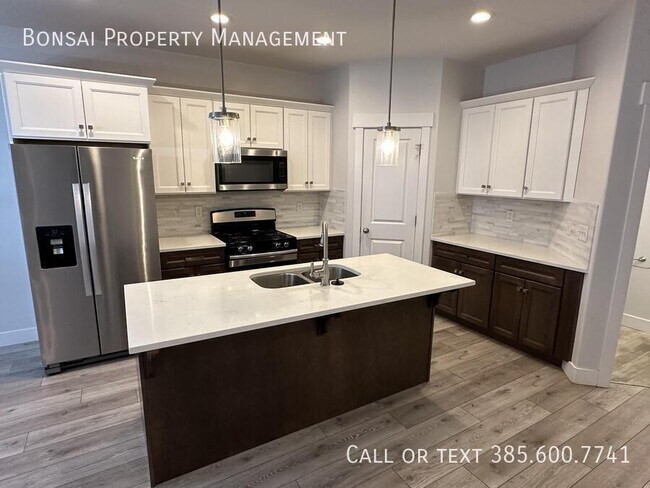 Building Photo - 4343 W Hemsley Ln