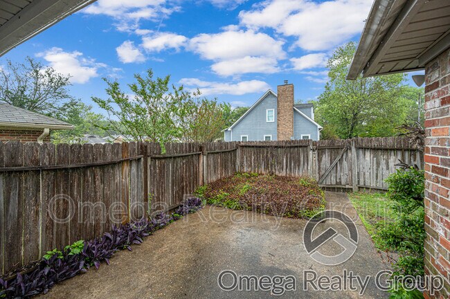 Building Photo - 1849 Young Farm Rd