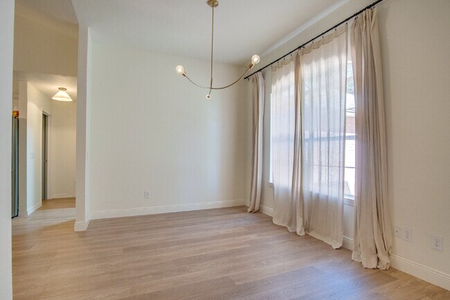 Building Photo - Stunning West Pensacola Home on Nearly an ...