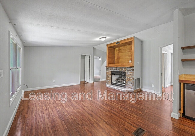 Building Photo - 3585 Riley Wright Rd