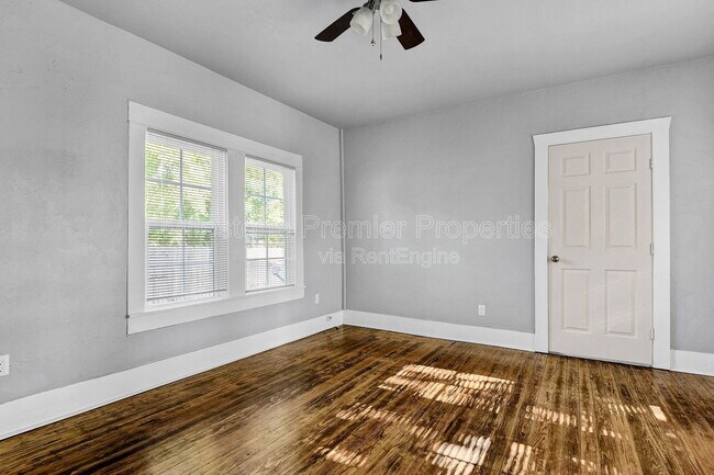 Building Photo - 105 W Morton St