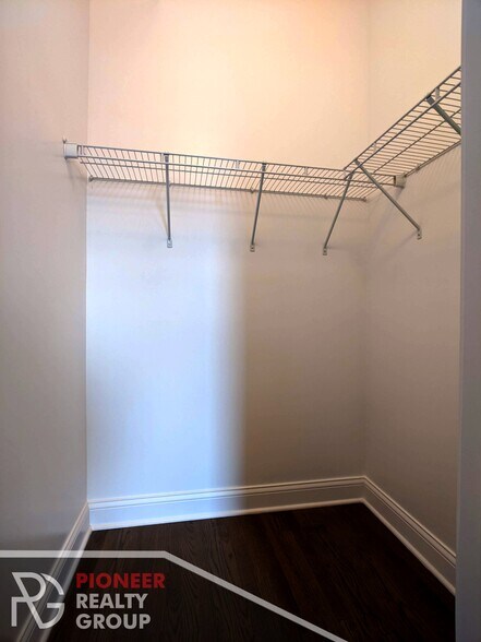 Building Photo - 3405 W Fullerton Ave