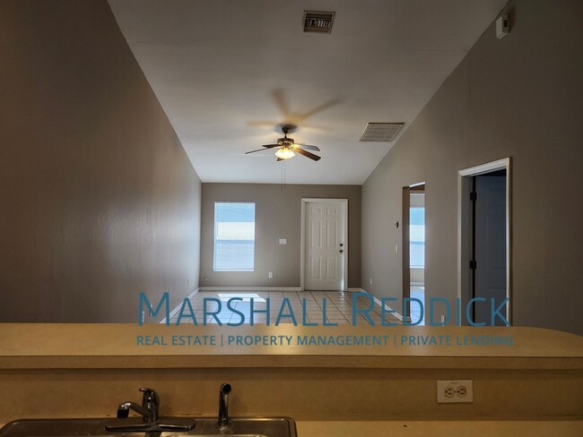 Building Photo - Cozy 3 bed 2 bath off Alabama