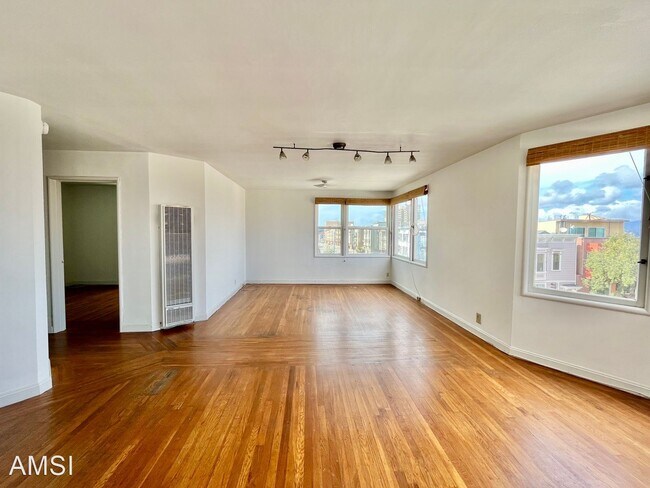 Building Photo - 1 br, 1 bath House - 2560 Hyde Street #3