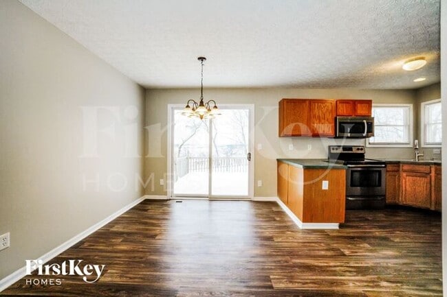 Building Photo - 2775 Cross Creek Ave