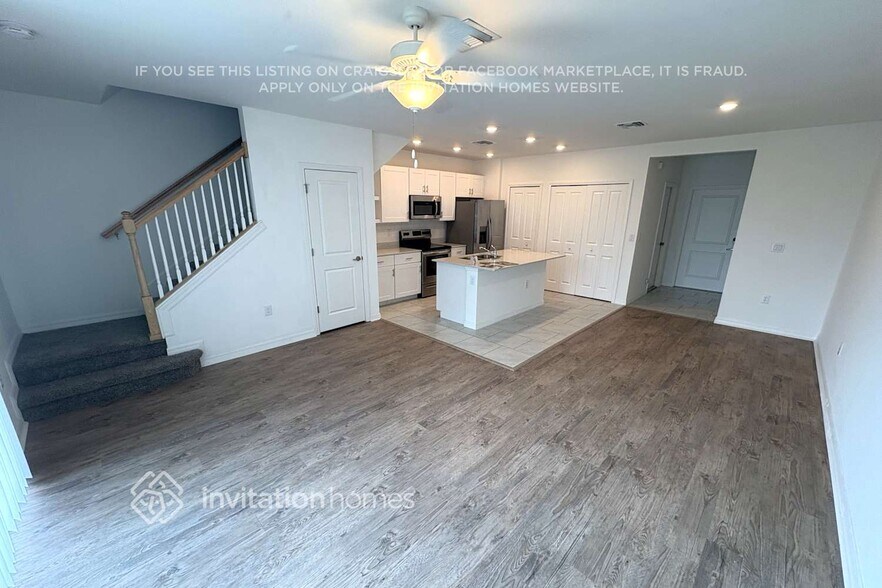 Building Photo - 2029 E Landings Wy