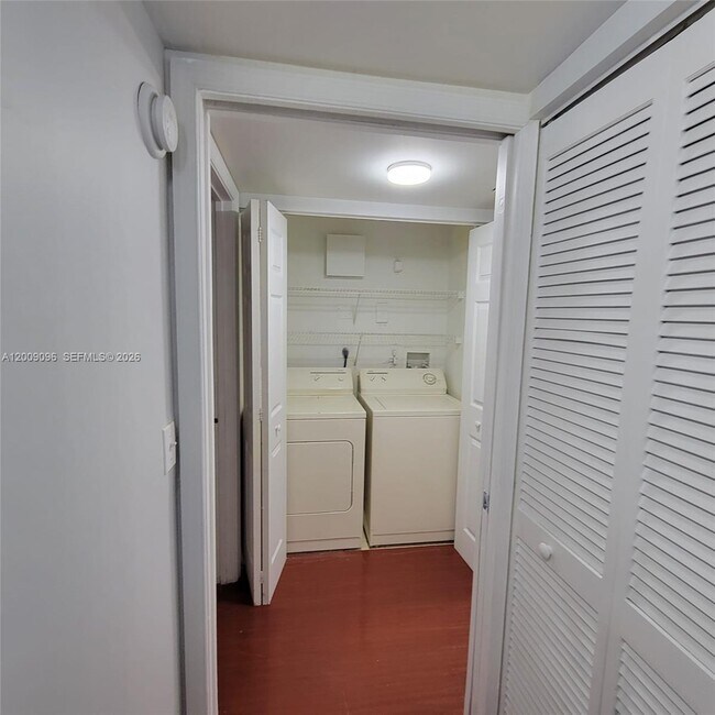 Building Photo - 711 SW 111th Way