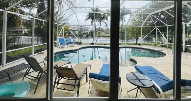 Building Photo - 7834 Edgewater Dr