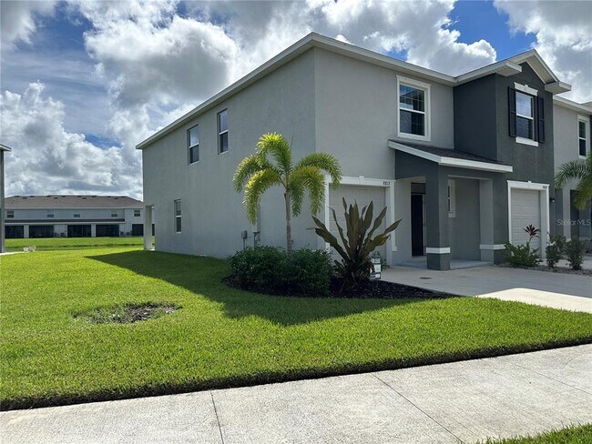 Building Photo - 8813 Milestone Dr