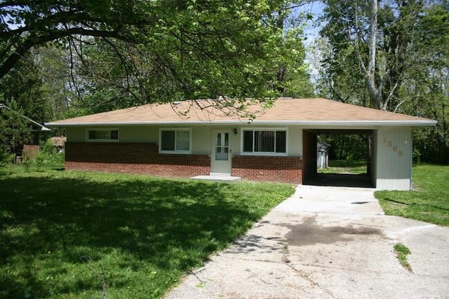 Building Photo - 1365 Farley Dr