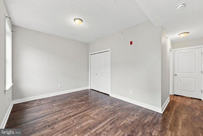 Building Photo - 1222 N 7th St